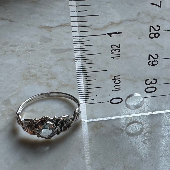 NWOT Sundance Flowers by the Sea Ring, Sky Blue Topaz, Sterling Silver - Picture 5 of 6